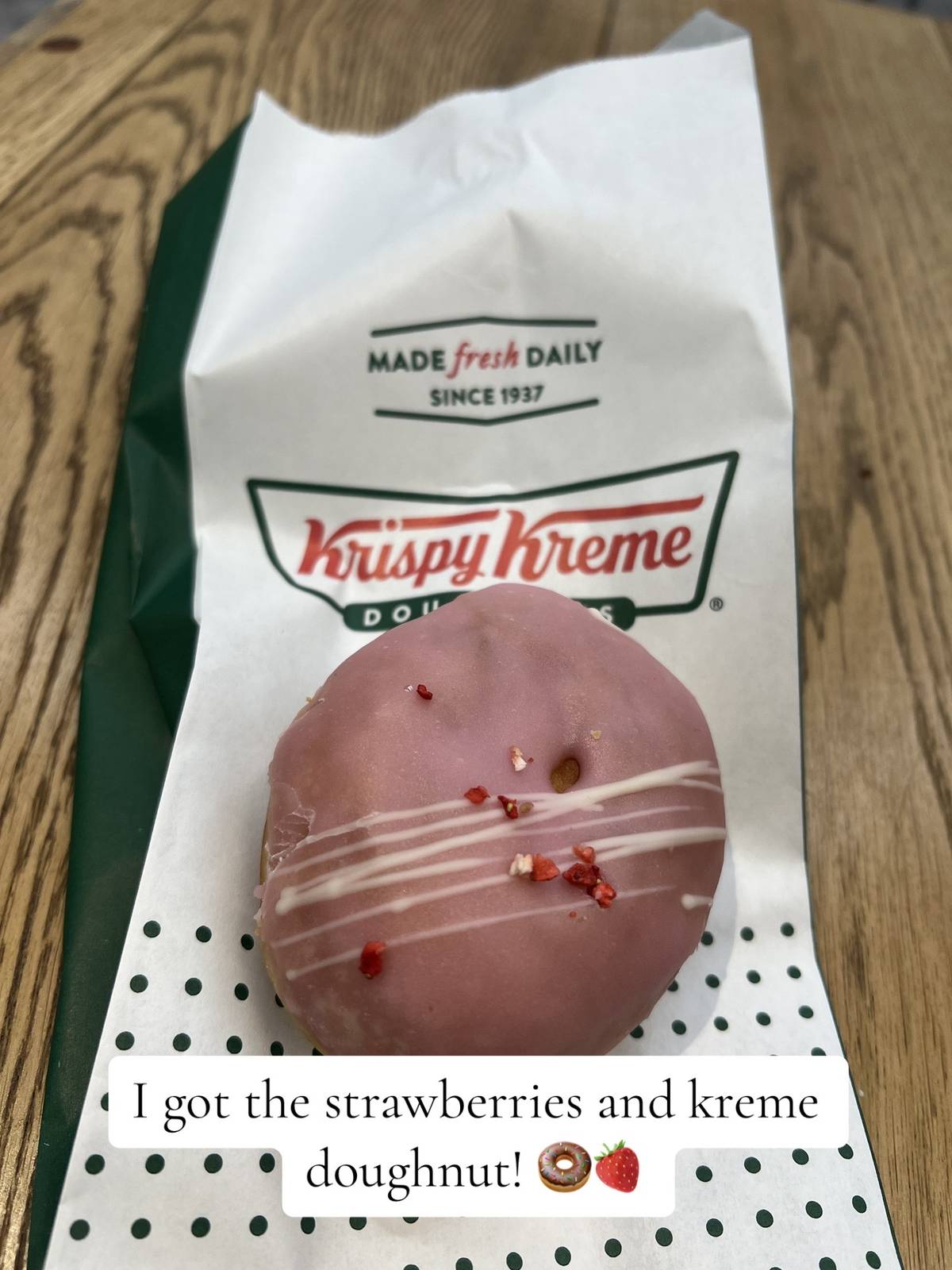 Mimi a acheté gratuitement son beignet préféré chez Krispy Kreme